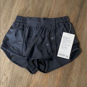 Hotly hot 2.5 lined shorts